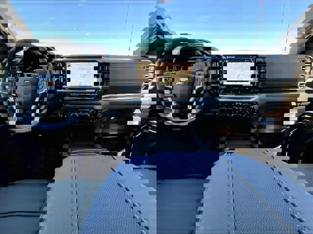 New 2026 Chevrolet Silverado 2500 LTZ w/ LTZ Premium Package AWD/4WD image 11