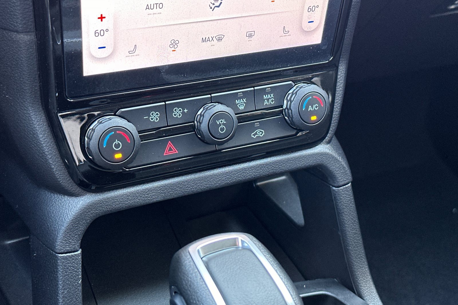 New 2025 Ford Ranger XLT w/ Equipment Group 301A High image 19