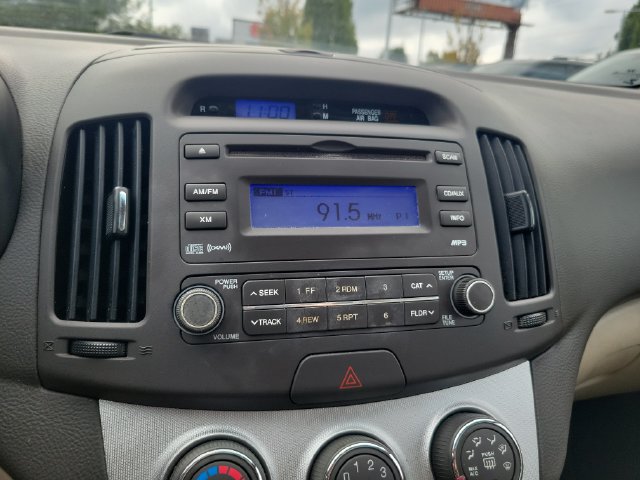 Used 2009 Hyundai Elantra GLS FWD image 18