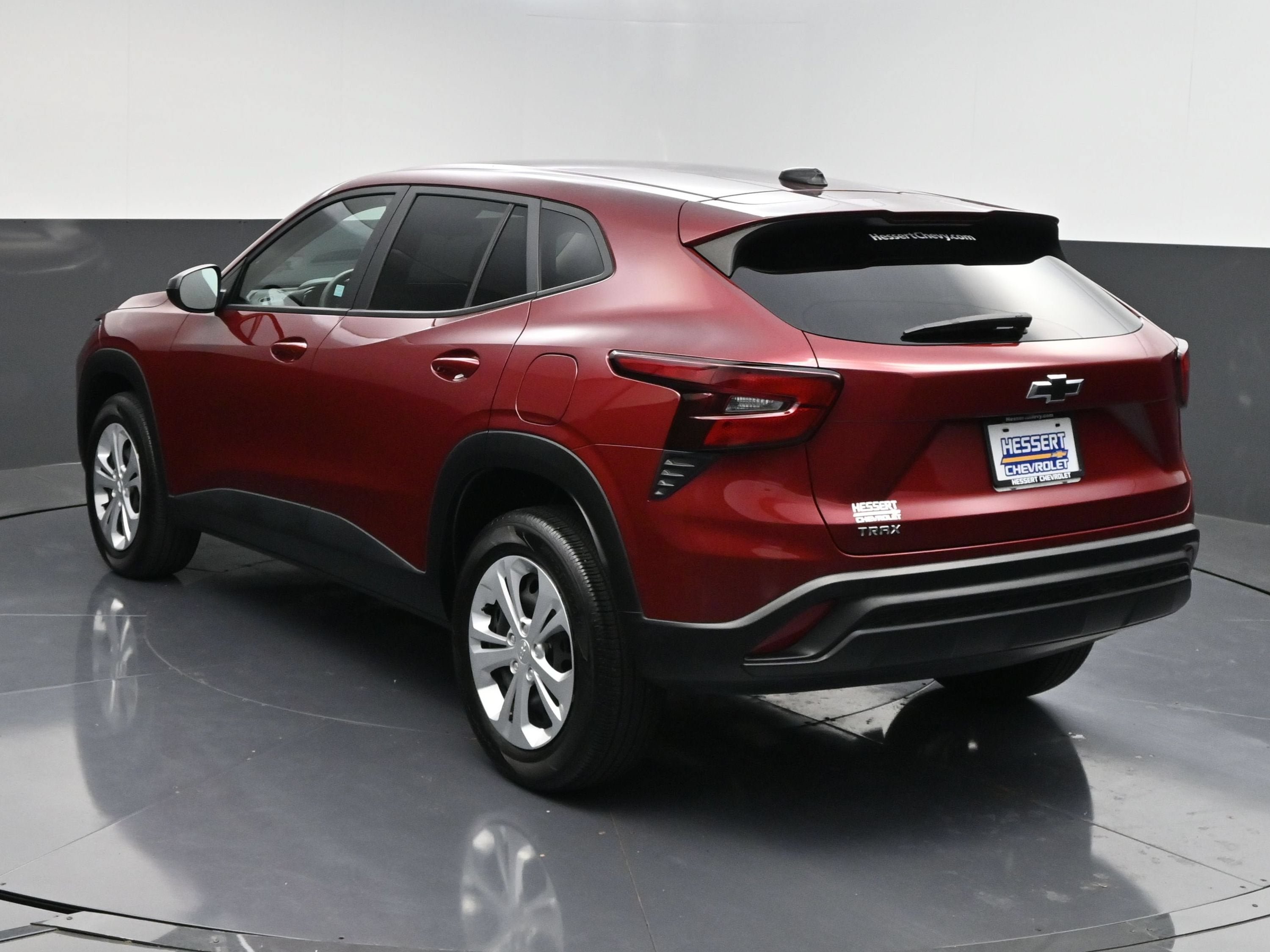 Used 2024 Chevrolet Trax LS FWD image 5