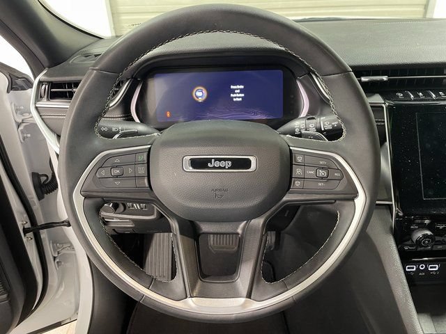 Used 2023 Jeep Grand Cherokee L Laredo AWD/4WD image 14