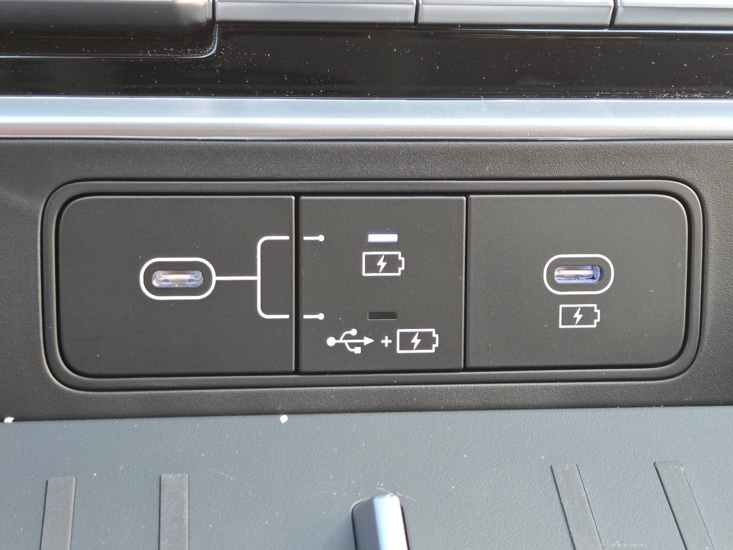 New 2026 Hyundai Santa Fe SE FWD image 9