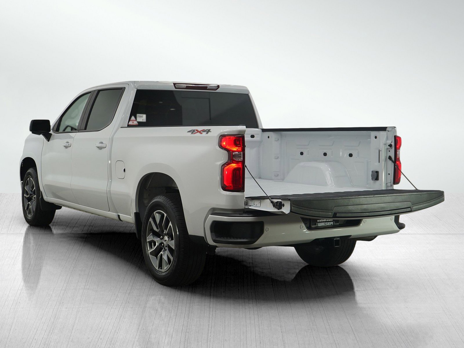 Used 2024 Chevrolet Silverado 1500 RST w/ Convenience Package II image 9