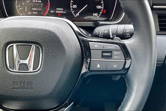 Certified 2025 Honda Pilot Touring image 12