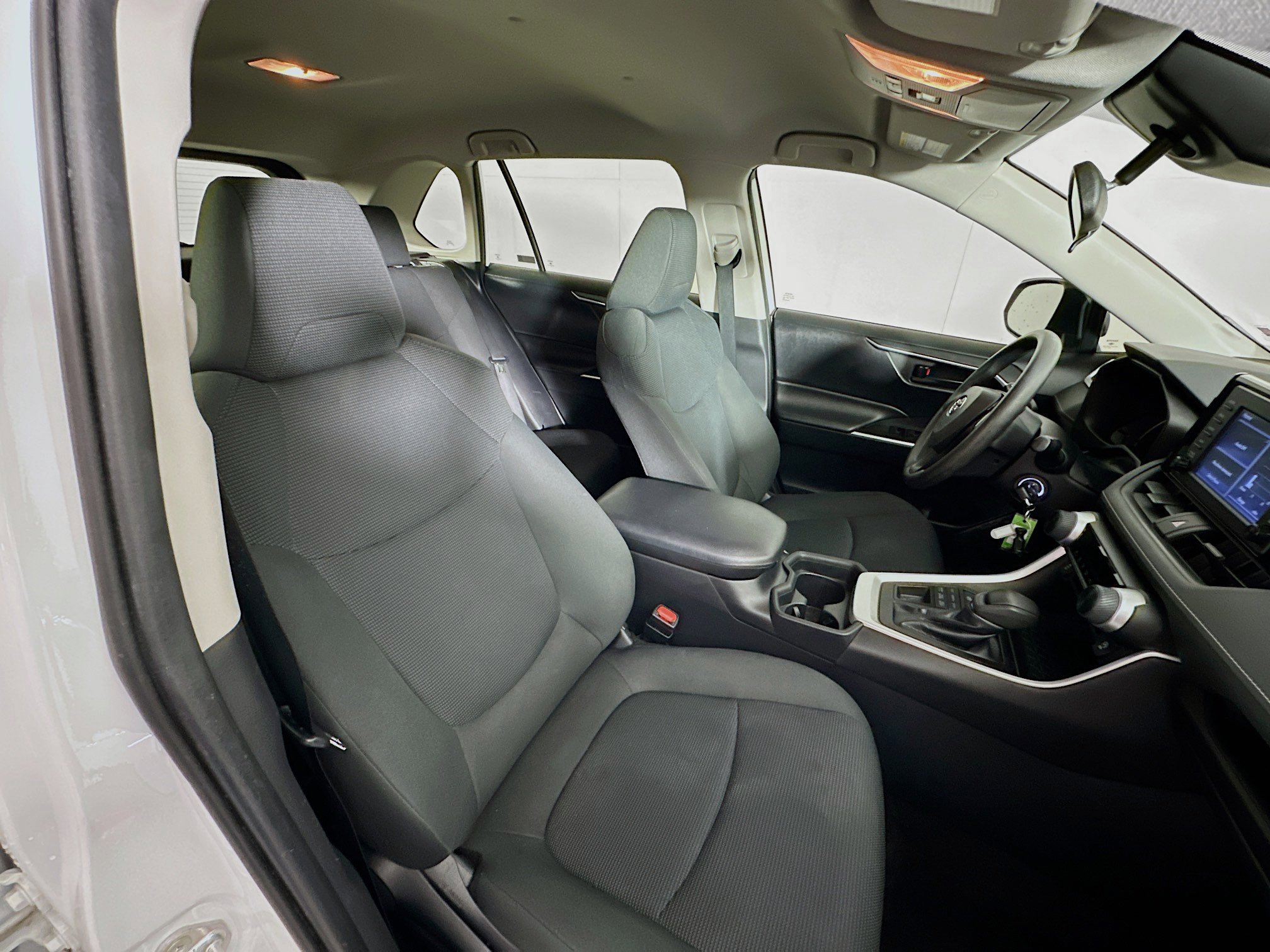 Used 2019 Toyota RAV4 LE w/ All Weather Liner Package AWD/4WD image 28