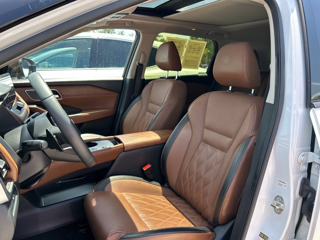 Certified 2024 Nissan Rogue Platinum FWD image 21