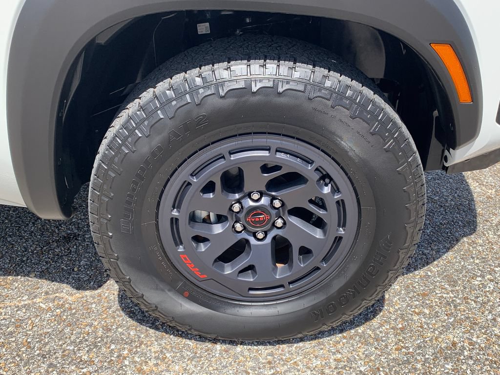Used 2026 Nissan Frontier PRO-4X AWD/4WD image 8