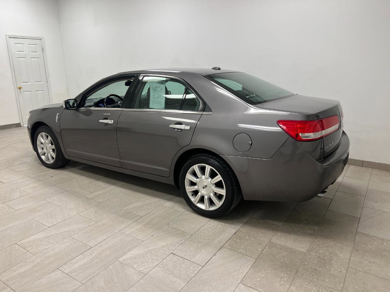 Used 2012 Lincoln MKZ FWD image 13