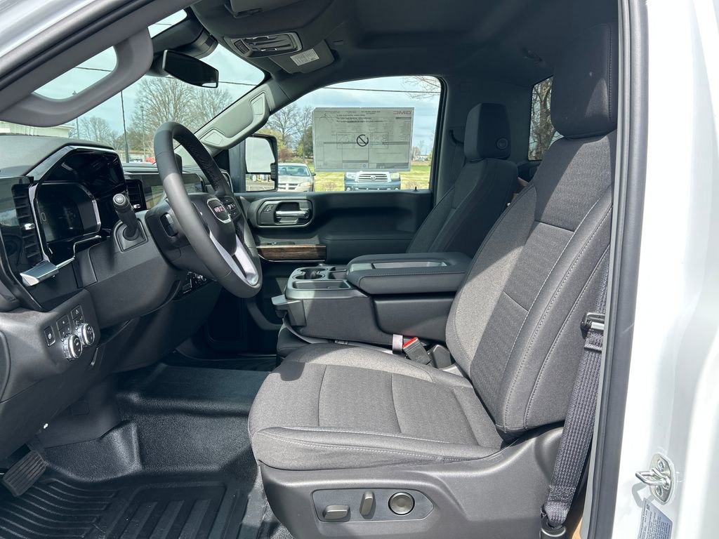 New 2026 GMC Sierra 3500 SLE w/ SLE Convenience Package AWD/4WD image 12
