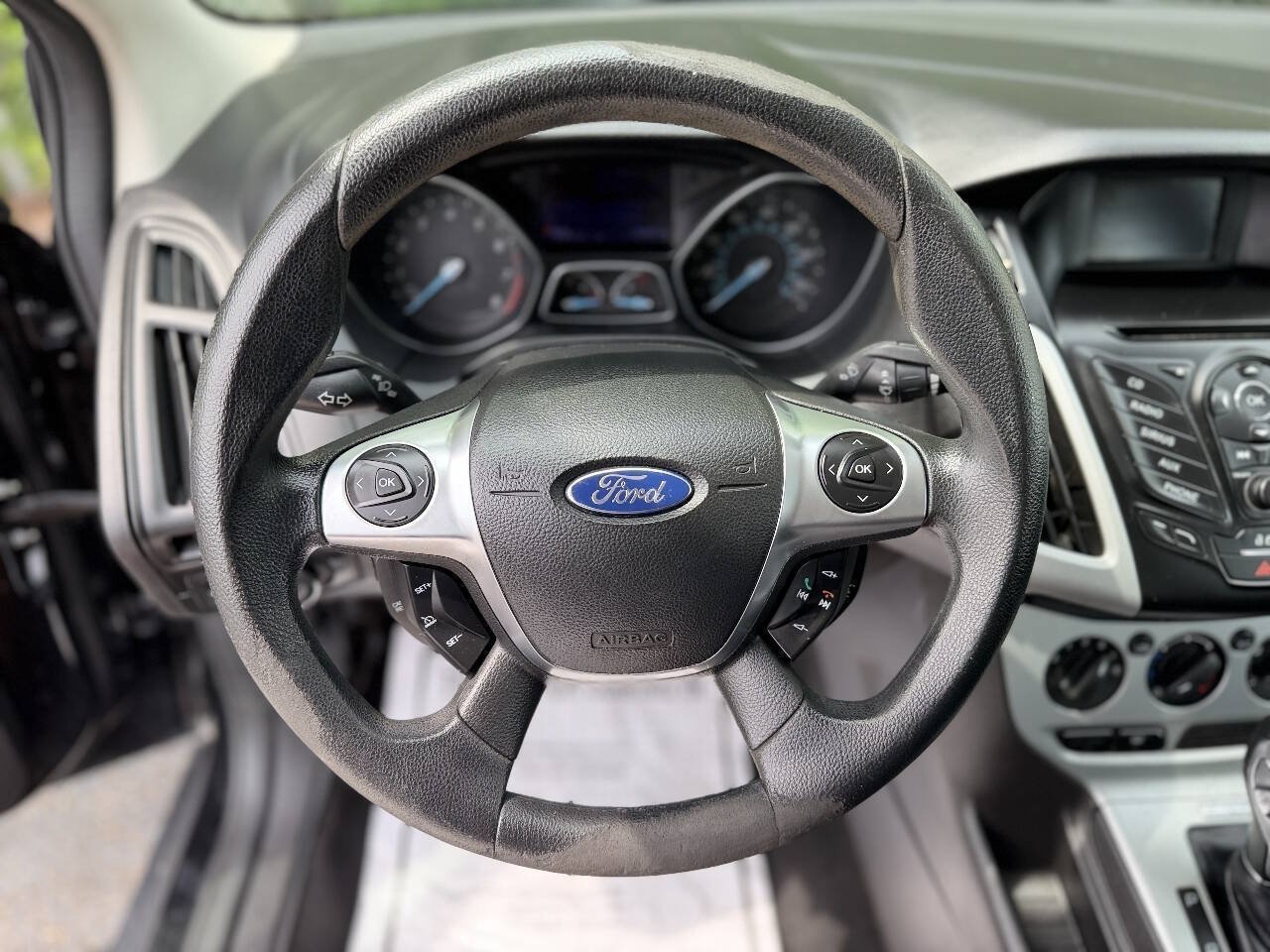 Used 2013 Ford Focus SE FWD image 13