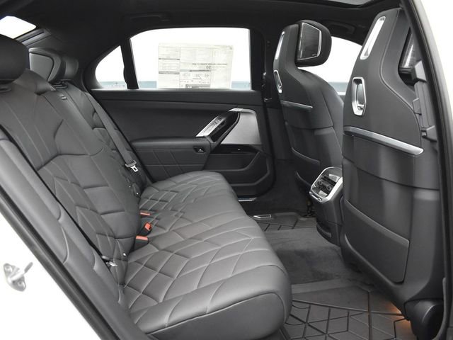 Certified 2024 BMW 750e xDrive w/ Executive Package AWD/4WD image 10