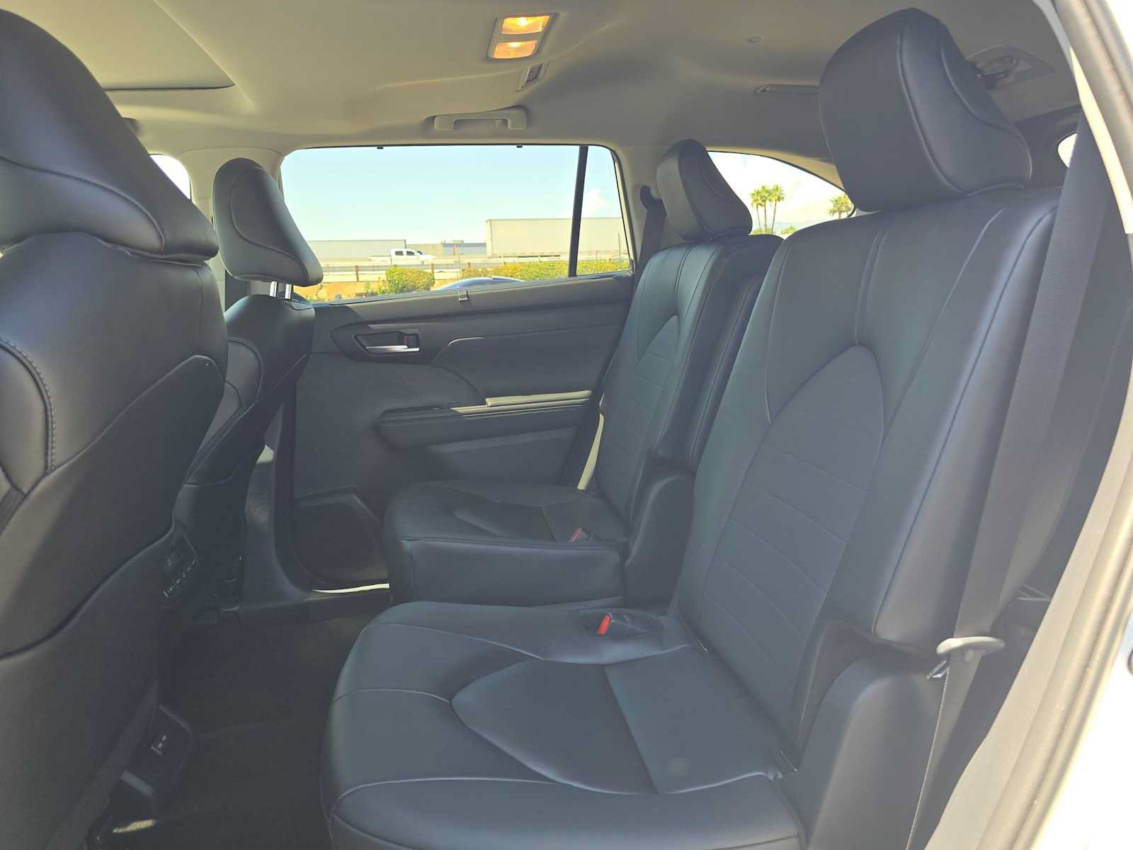 Certified 2026 Toyota Highlander XLE AWD/4WD image 18