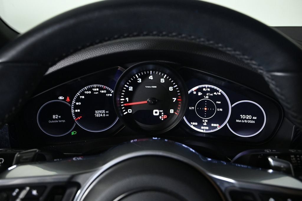 Certified 2023 Porsche Cayenne Platinum Edition AWD/4WD image 13