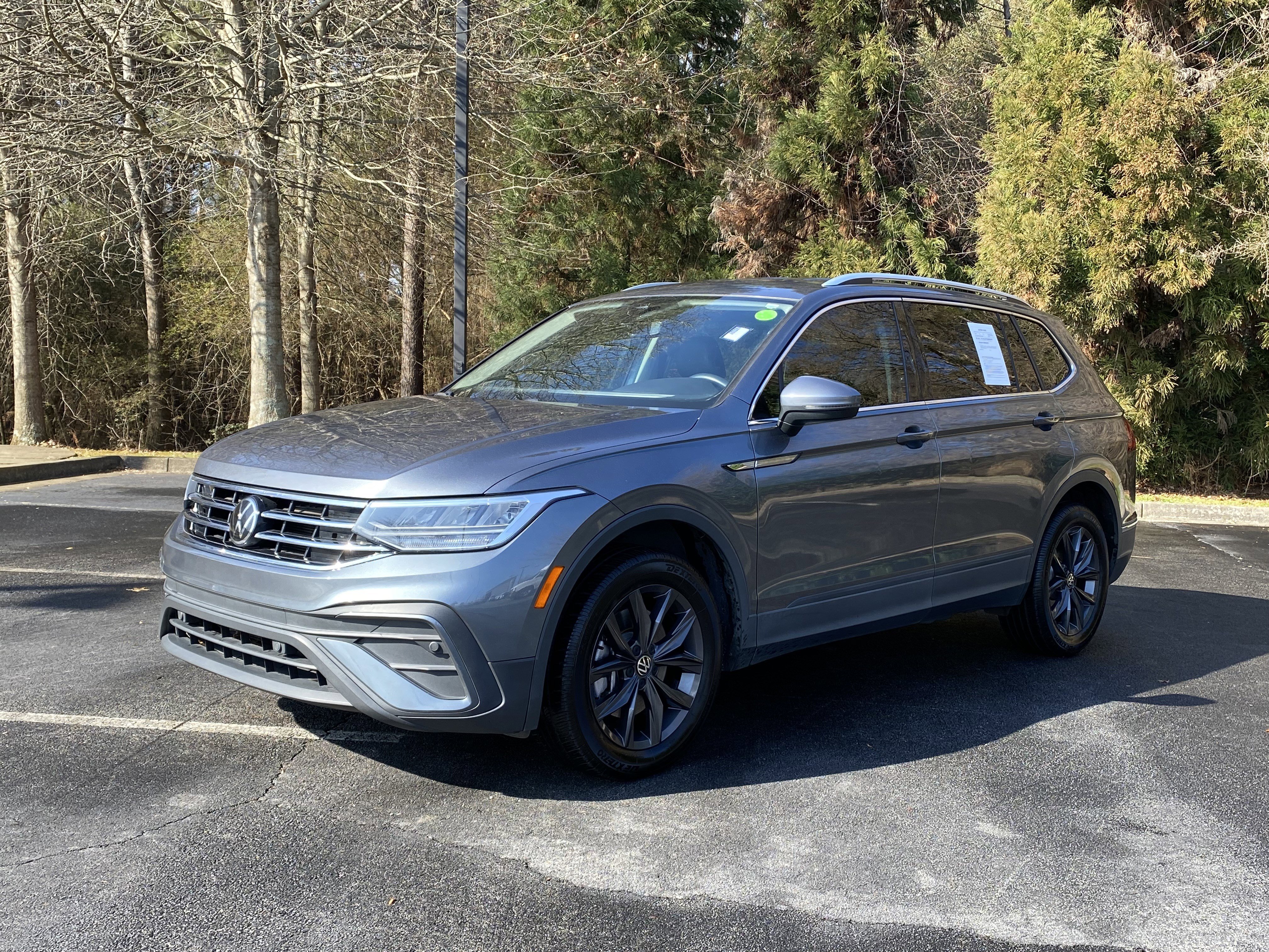 Used 2022 Volkswagen Tiguan SE FWD image 5