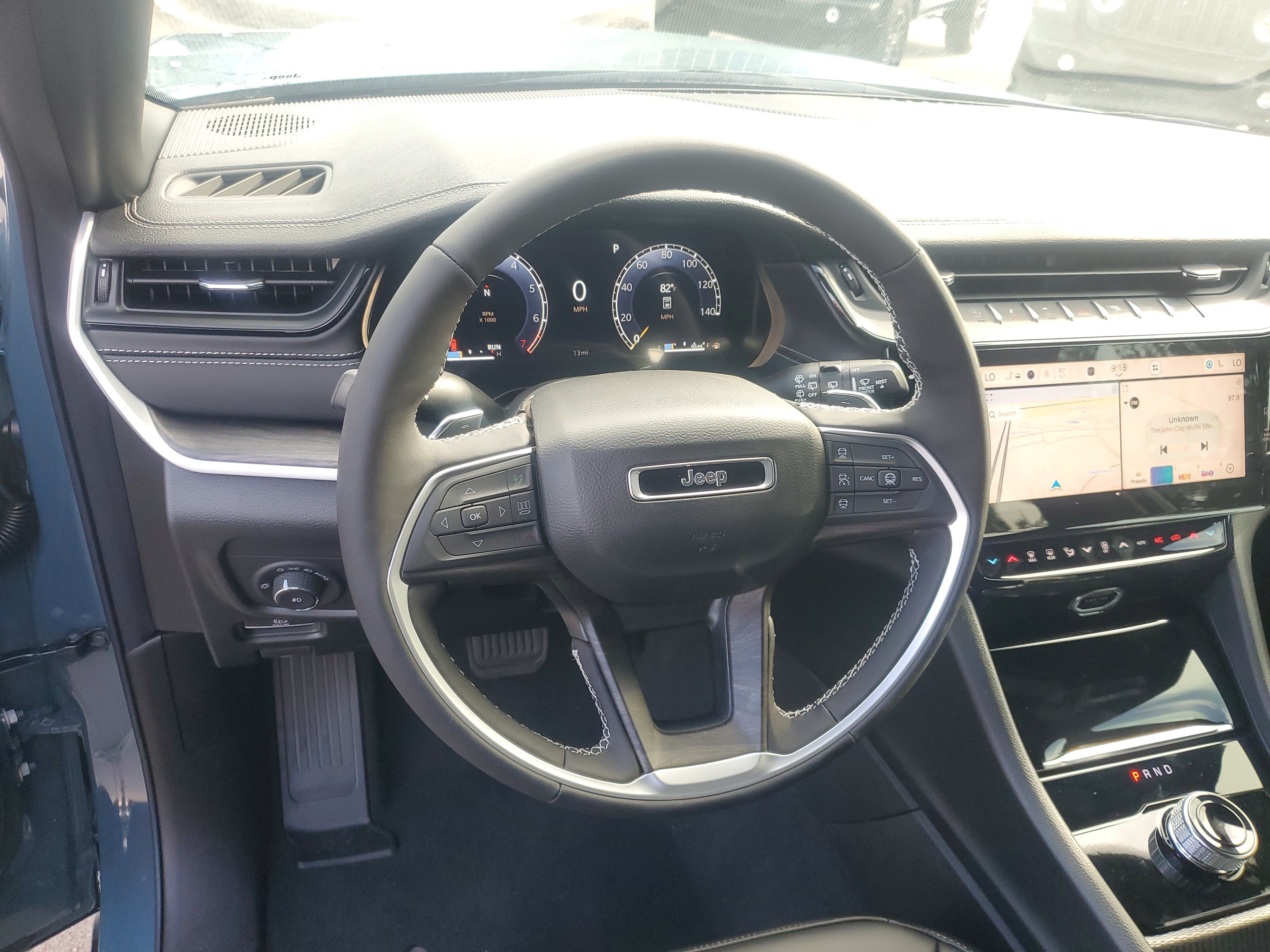 New 2026 Jeep Grand Cherokee Limited RWD image 12