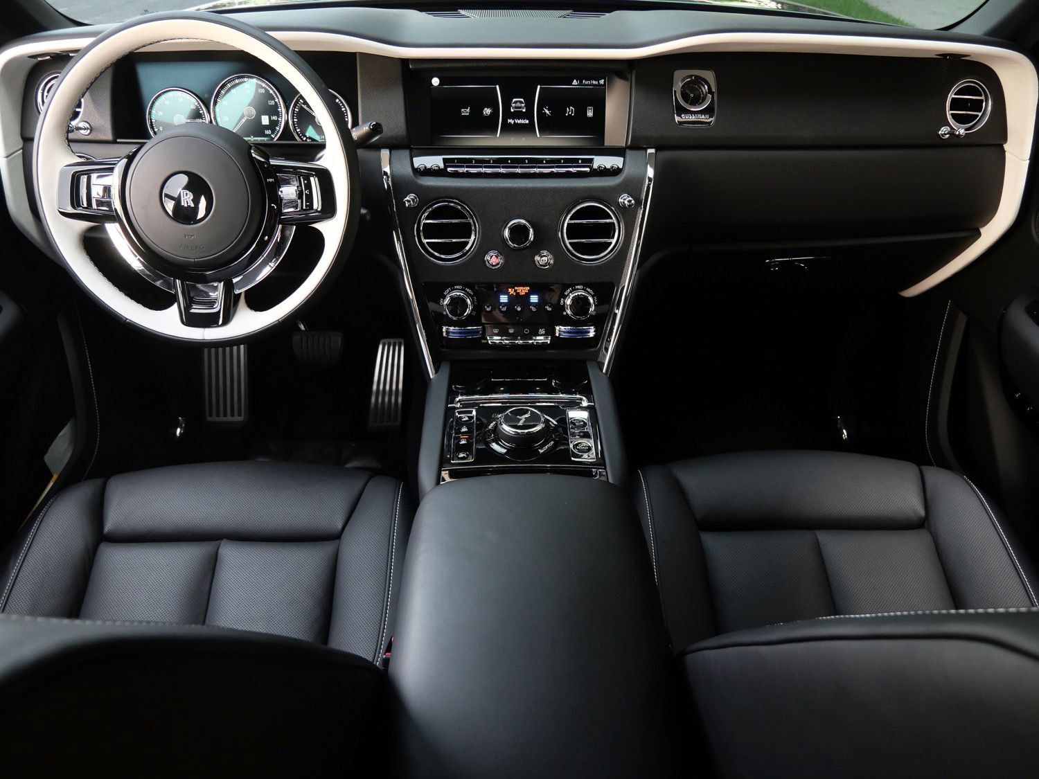 Certified 2023 Rolls-Royce Cullinan AWD/4WD image 4