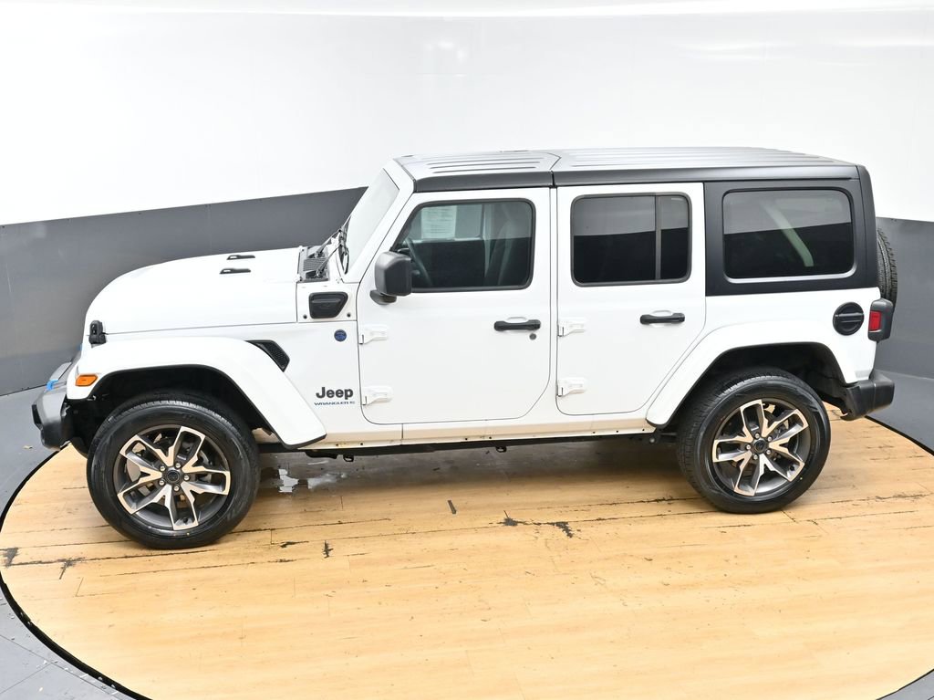 Used 2024 Jeep Wrangler Unlimited w/ Convenience Group AWD/4WD image 48