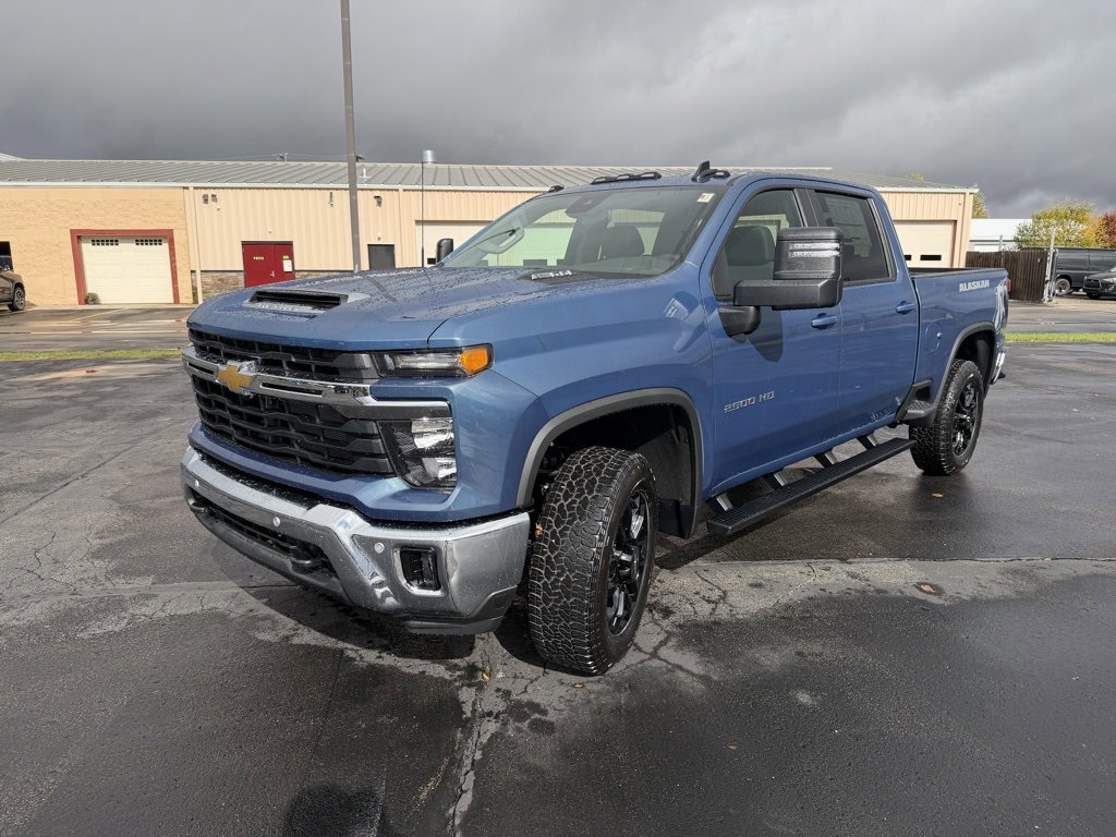 New 2026 Chevrolet Silverado 2500 LT image 1