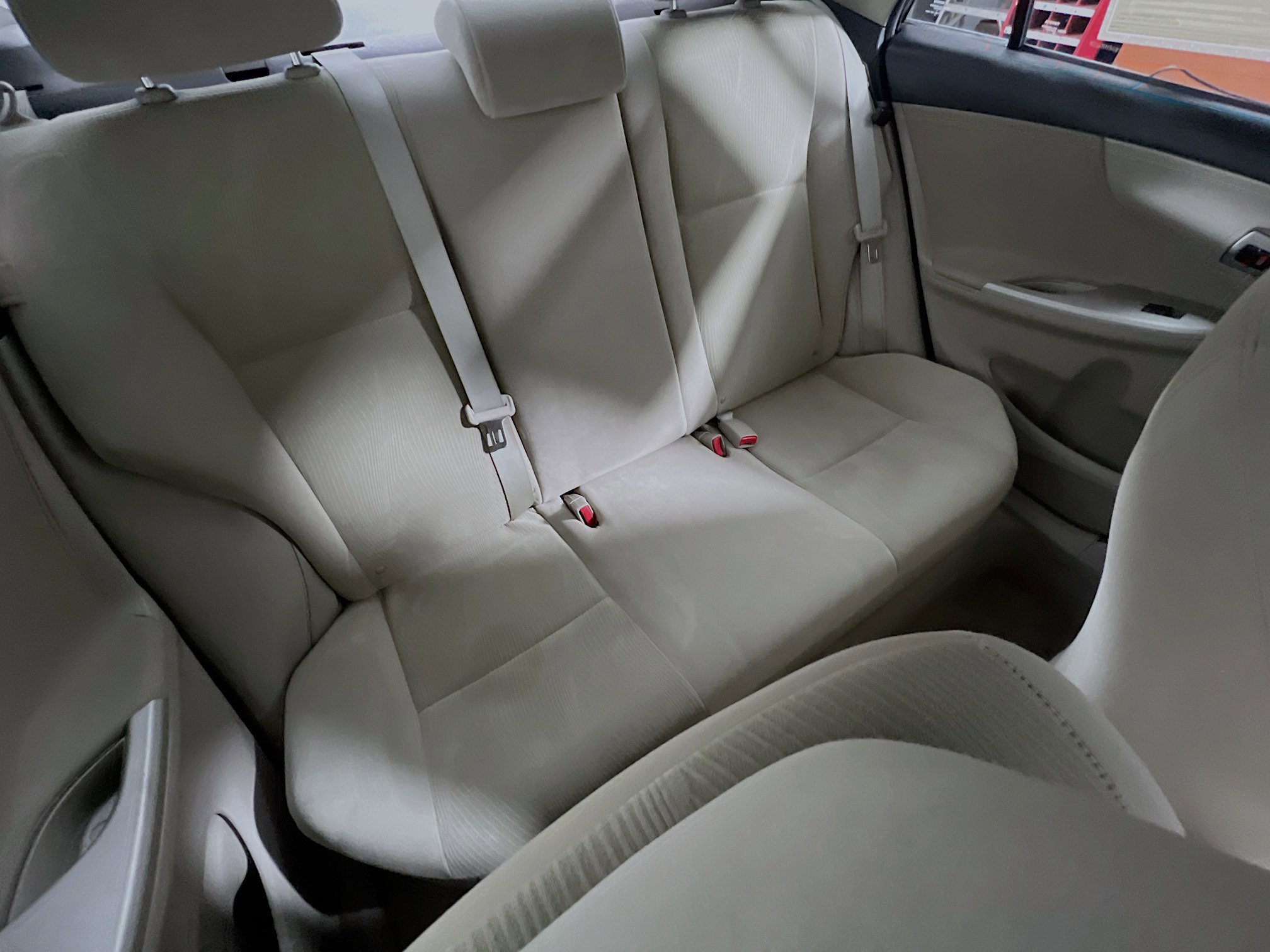Used 2011 Toyota Corolla LE FWD image 30