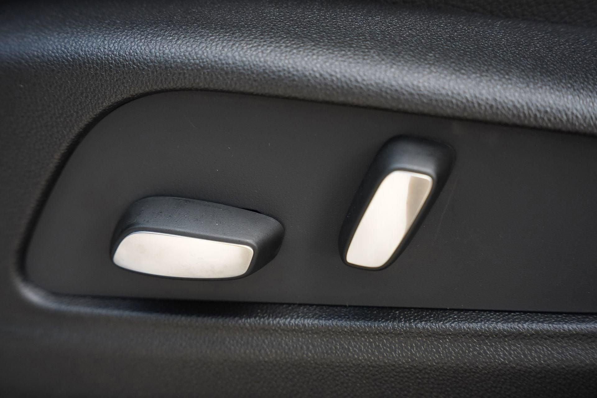New 2026 Cadillac XT5 Luxury w/ LPO, Floor Liner Package image 16