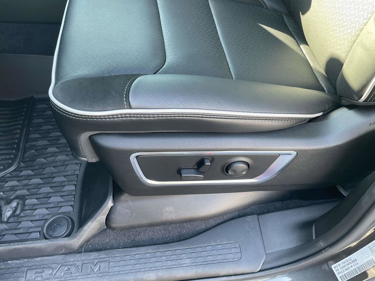 New 2026 RAM 1500 Laramie w/ Night Edition image 24