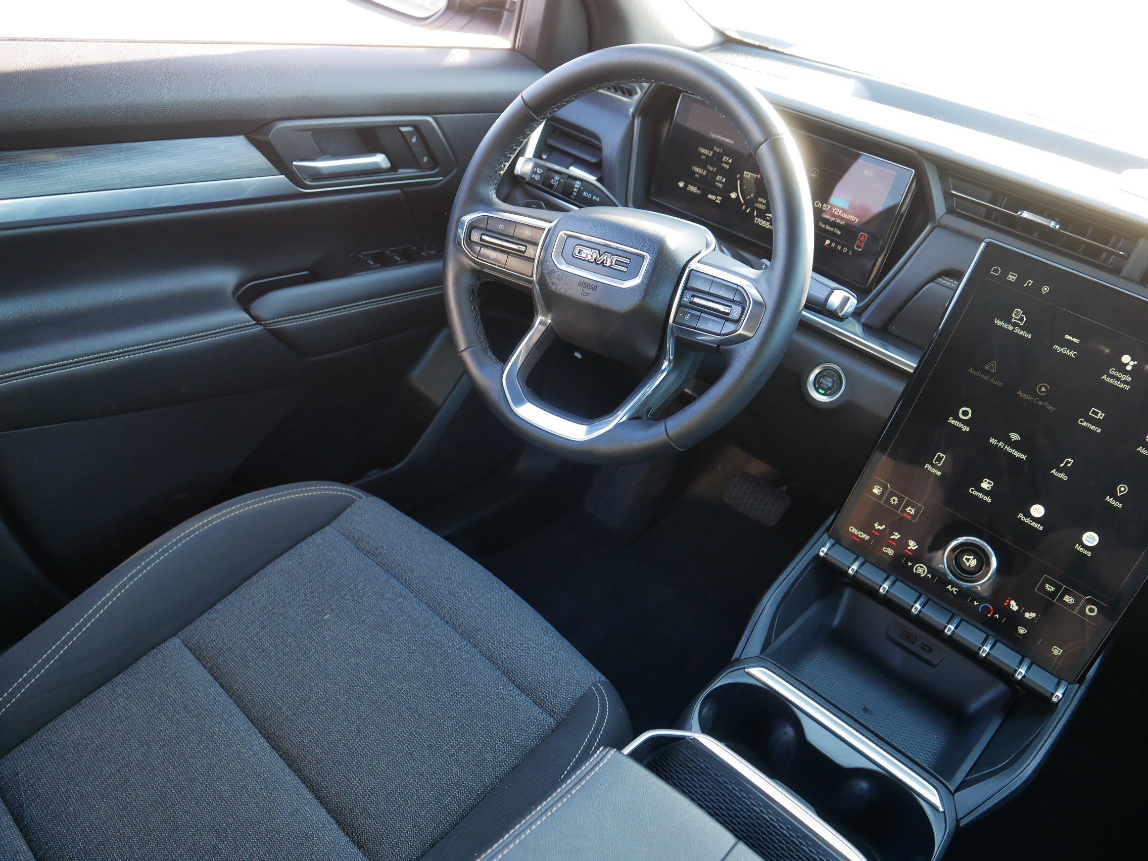 Used 2025 GMC Terrain Elevation image 9