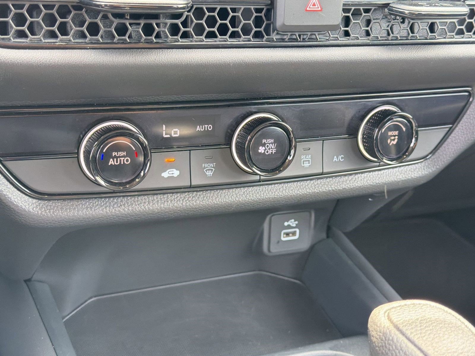 Used 2025 Honda HR-V LX image 17