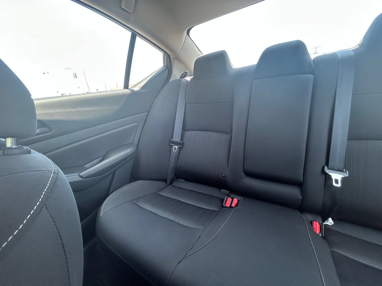 Used 2025 Nissan Altima 2.5 SV FWD image 39