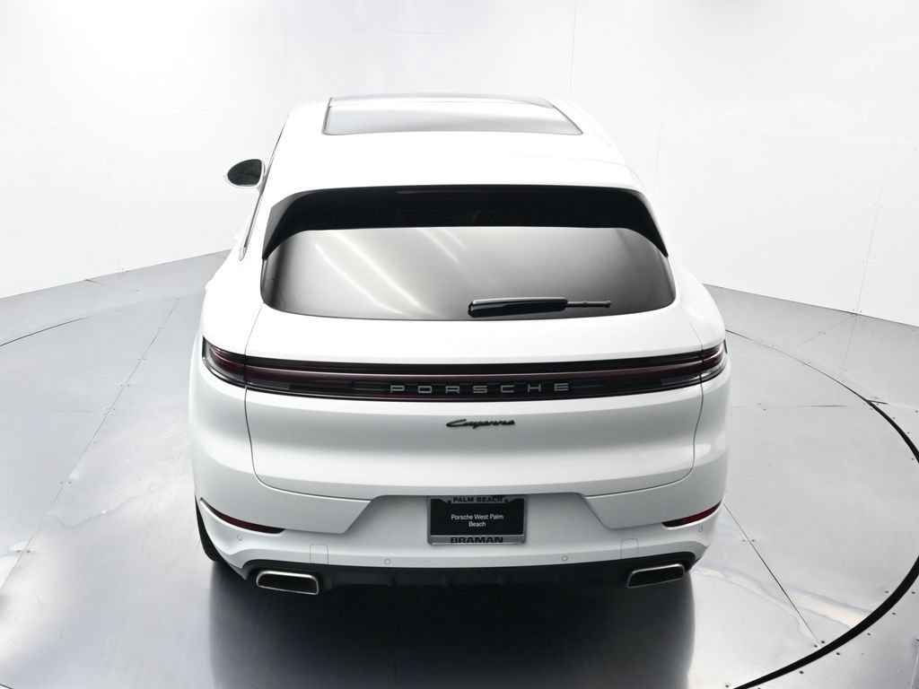 Certified 2025 Porsche Cayenne E-Hybrid w/ Premium Package Plus AWD/4WD image 41