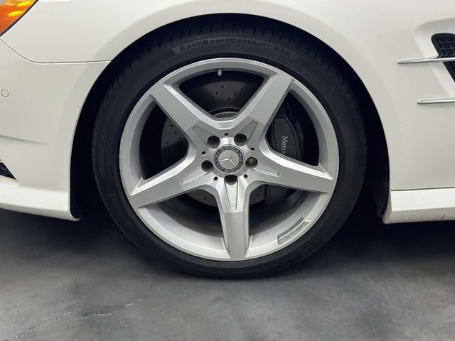 Used 2016 Mercedes-Benz SL 550 w/ Driver Assistance Package image 36
