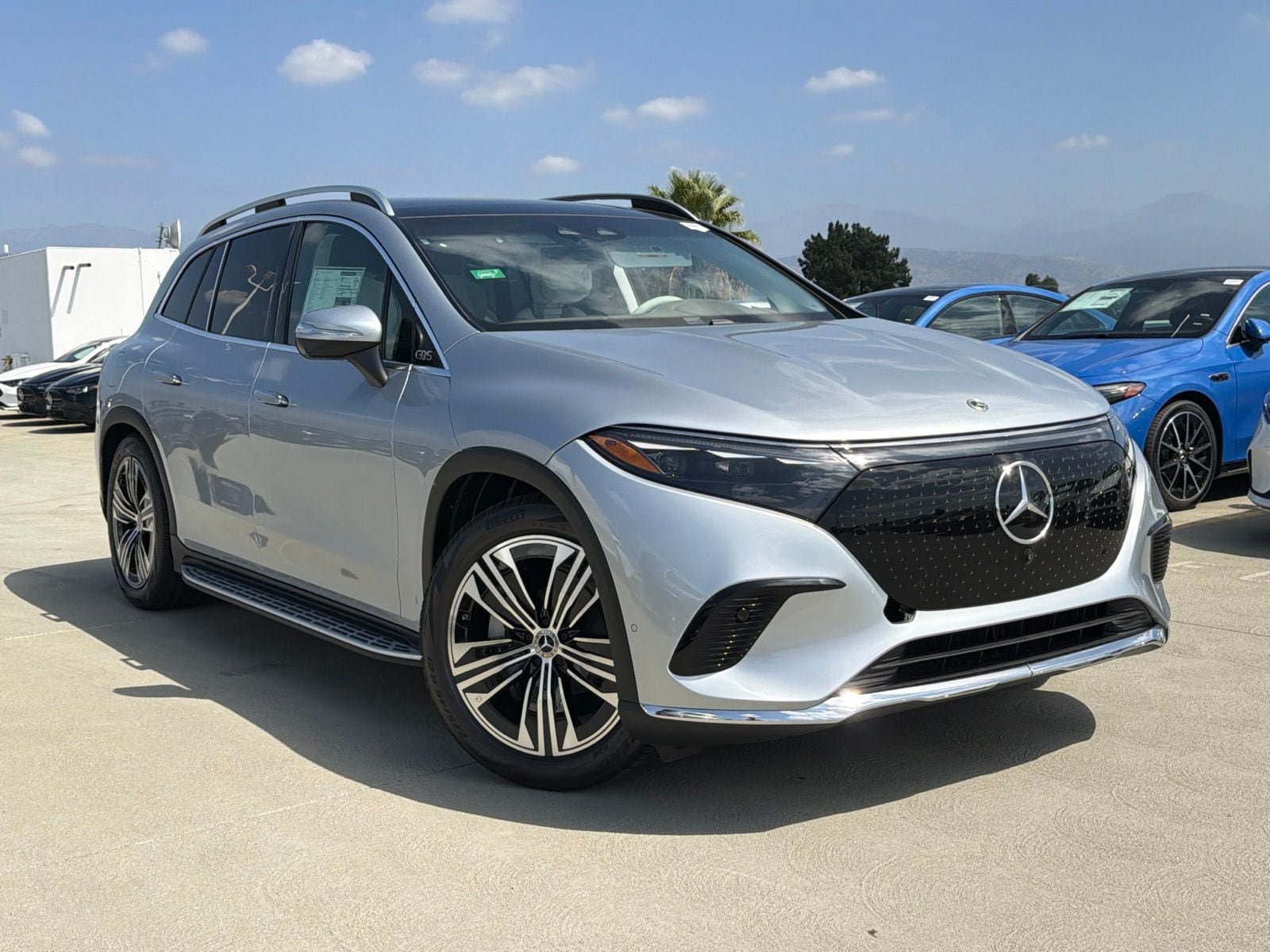 New 2027 Mercedes-Benz EQS 400 4MATIC SUV image 2