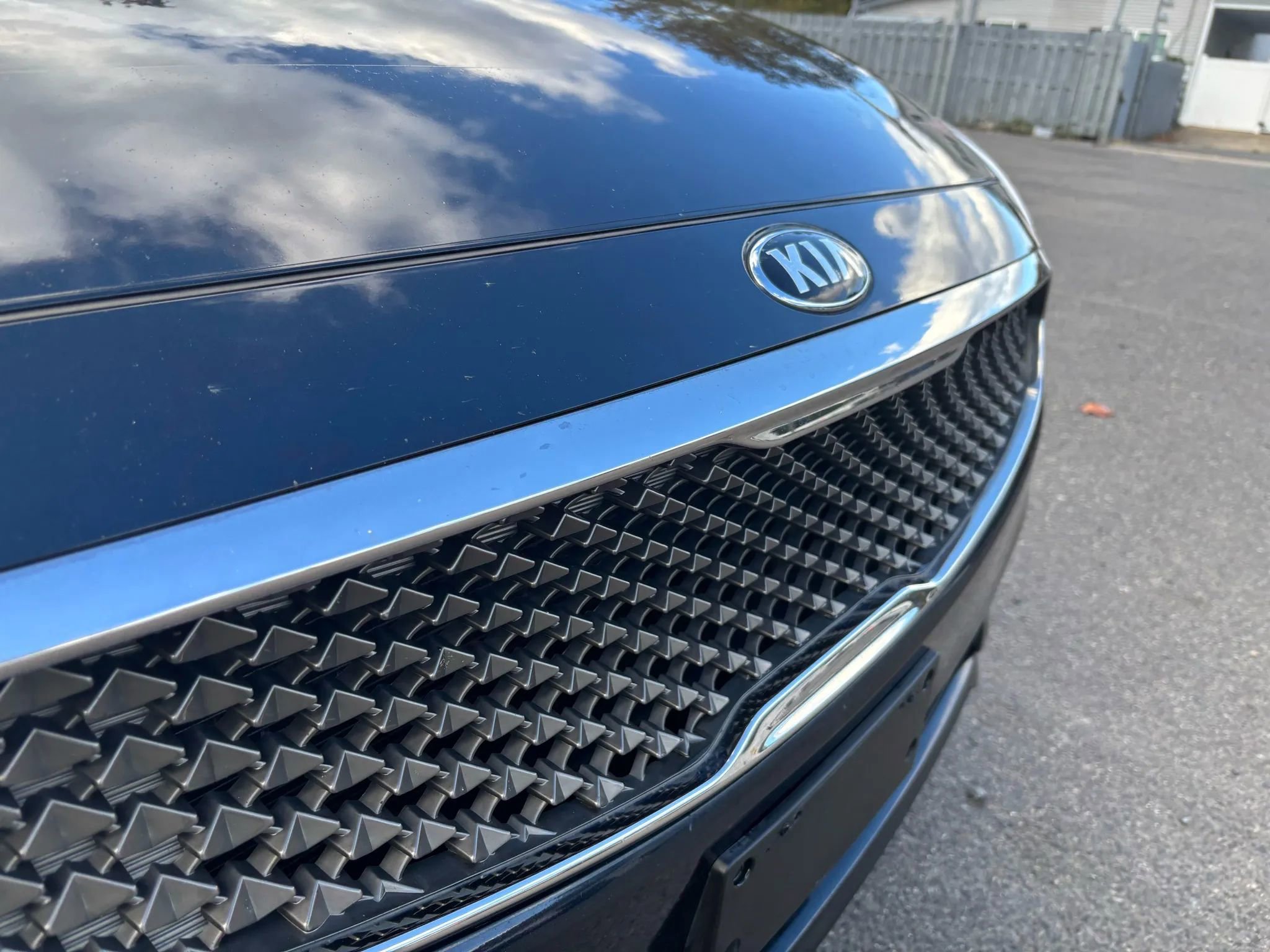 Used 2018 Kia Cadenza Premium image 5