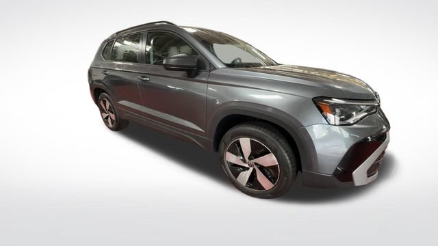 Certified 2025 Volkswagen Taos S AWD/4WD image 2