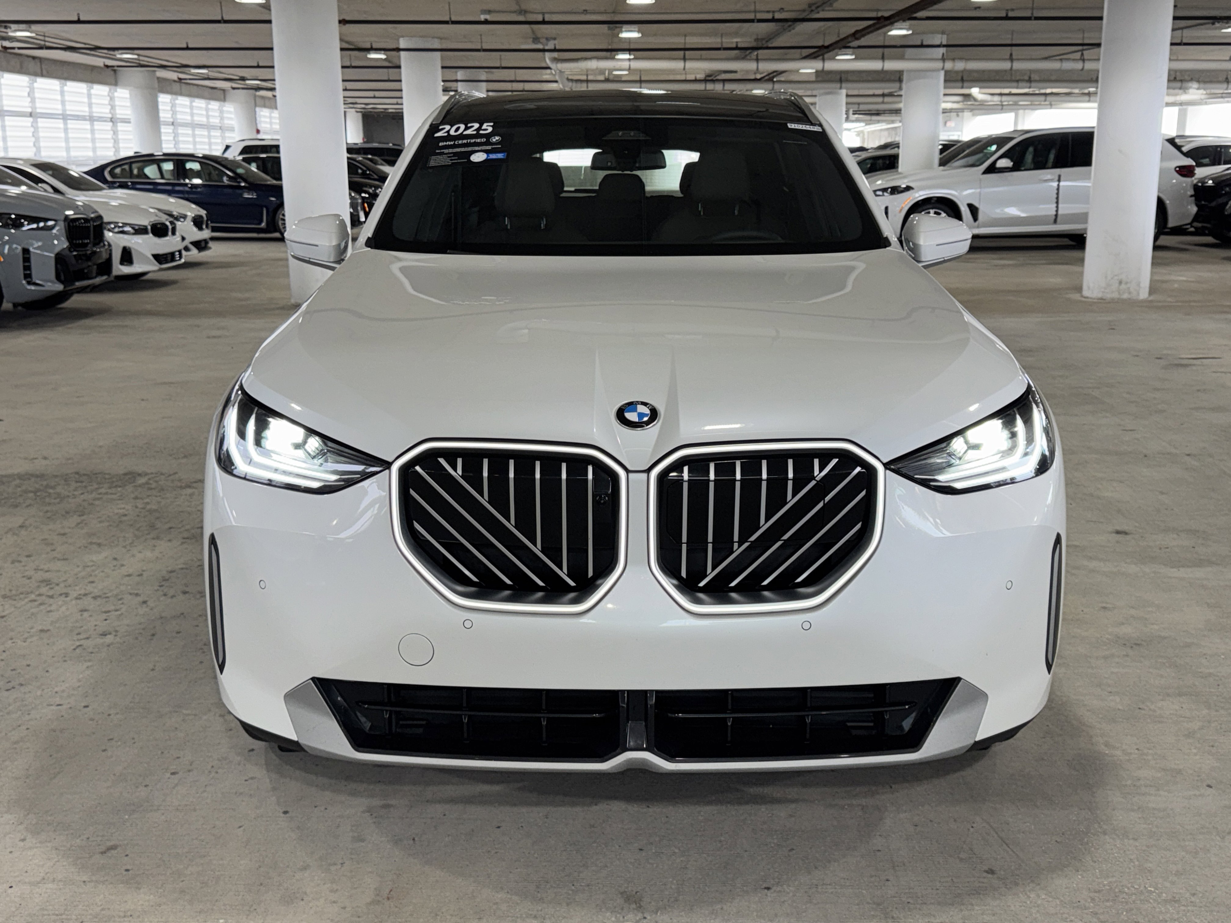 Used 2025 BMW X3 xDrive30i AWD/4WD image 3