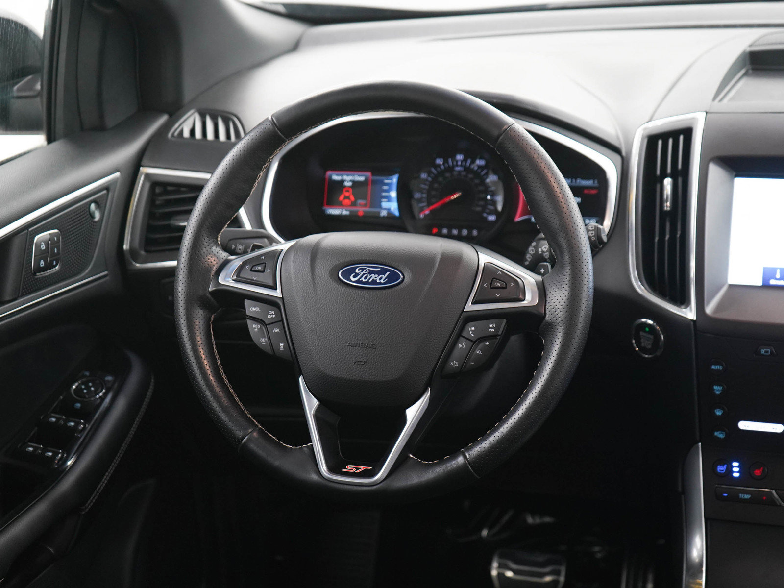 Used 2020 Ford Edge ST w/ Equipment Group 401A AWD/4WD image 14