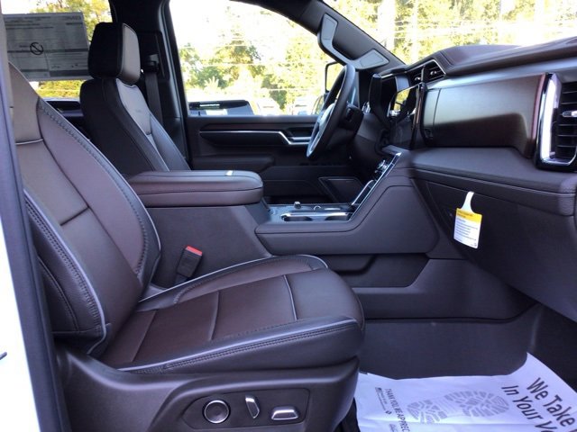New 2026 GMC Sierra 3500 Denali w/ Denali Reserve Package image 24