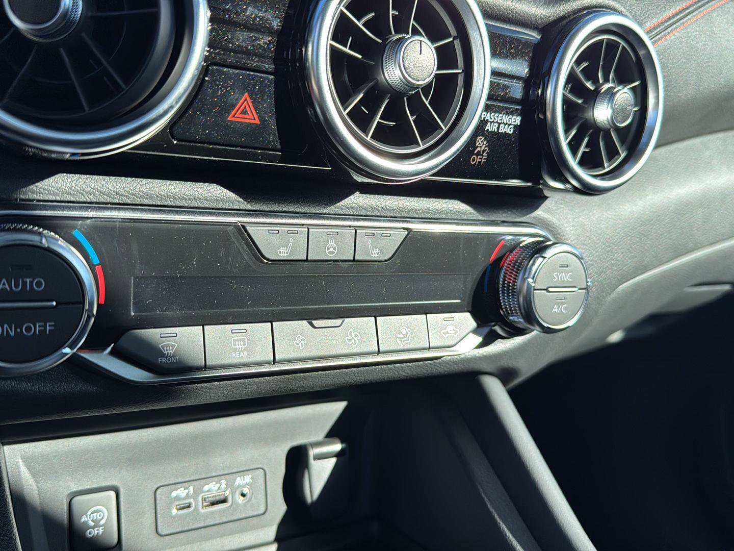 New 2025 Nissan Sentra SR w/ SR Premium Package image 24