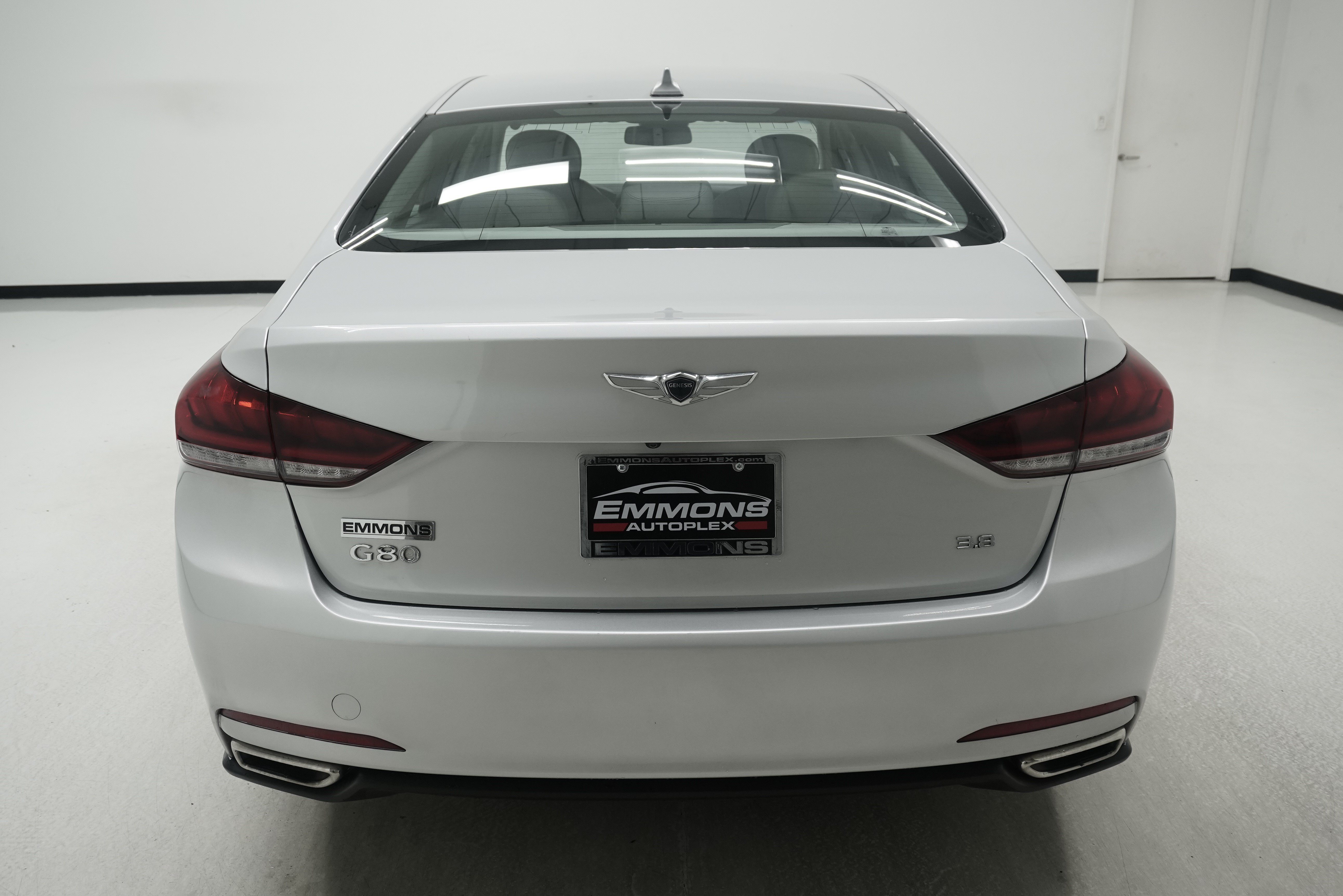 Used 2017 Genesis G80 3.8 RWD image 5
