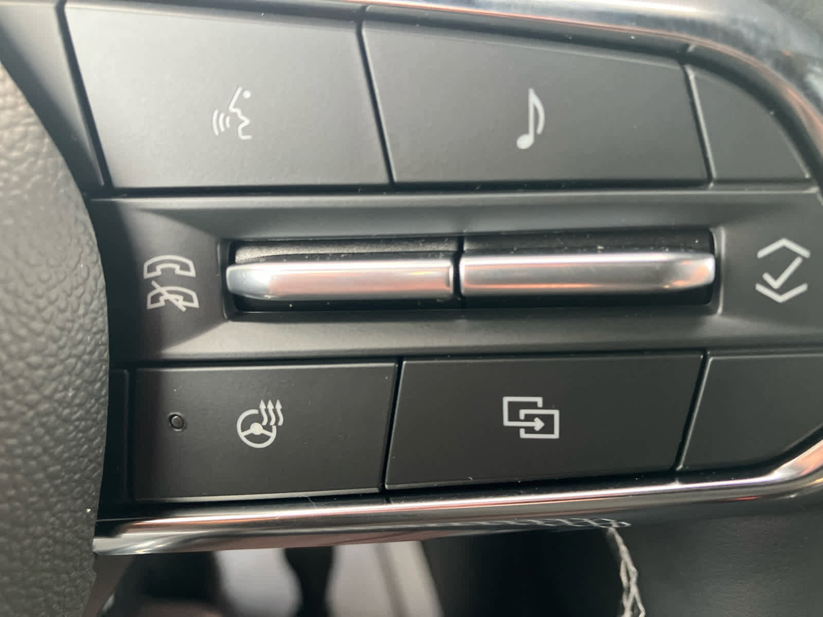 New 2026 Chevrolet Traverse LT w/ Enhanced Driving Package image 19