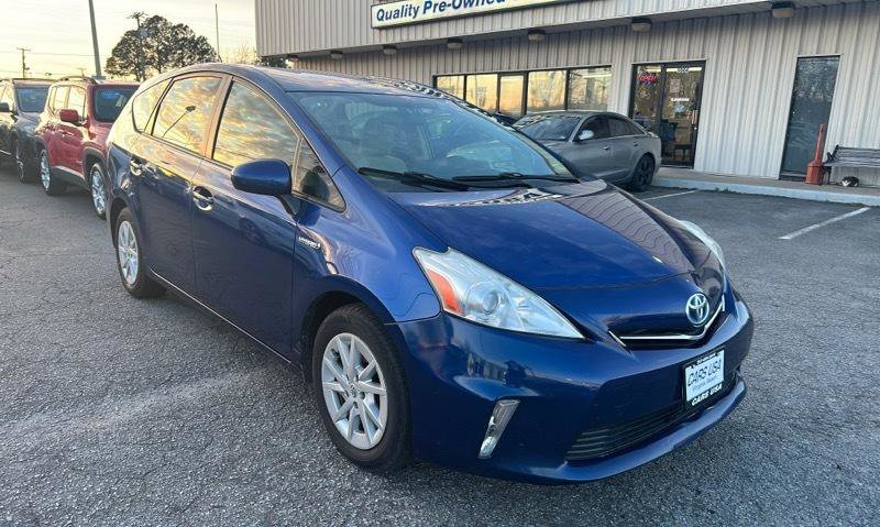 Used 2012 Toyota Prius V Two FWD image 4