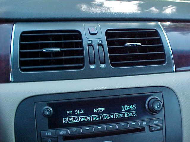 Used 2008 Buick Lucerne CXL image 22