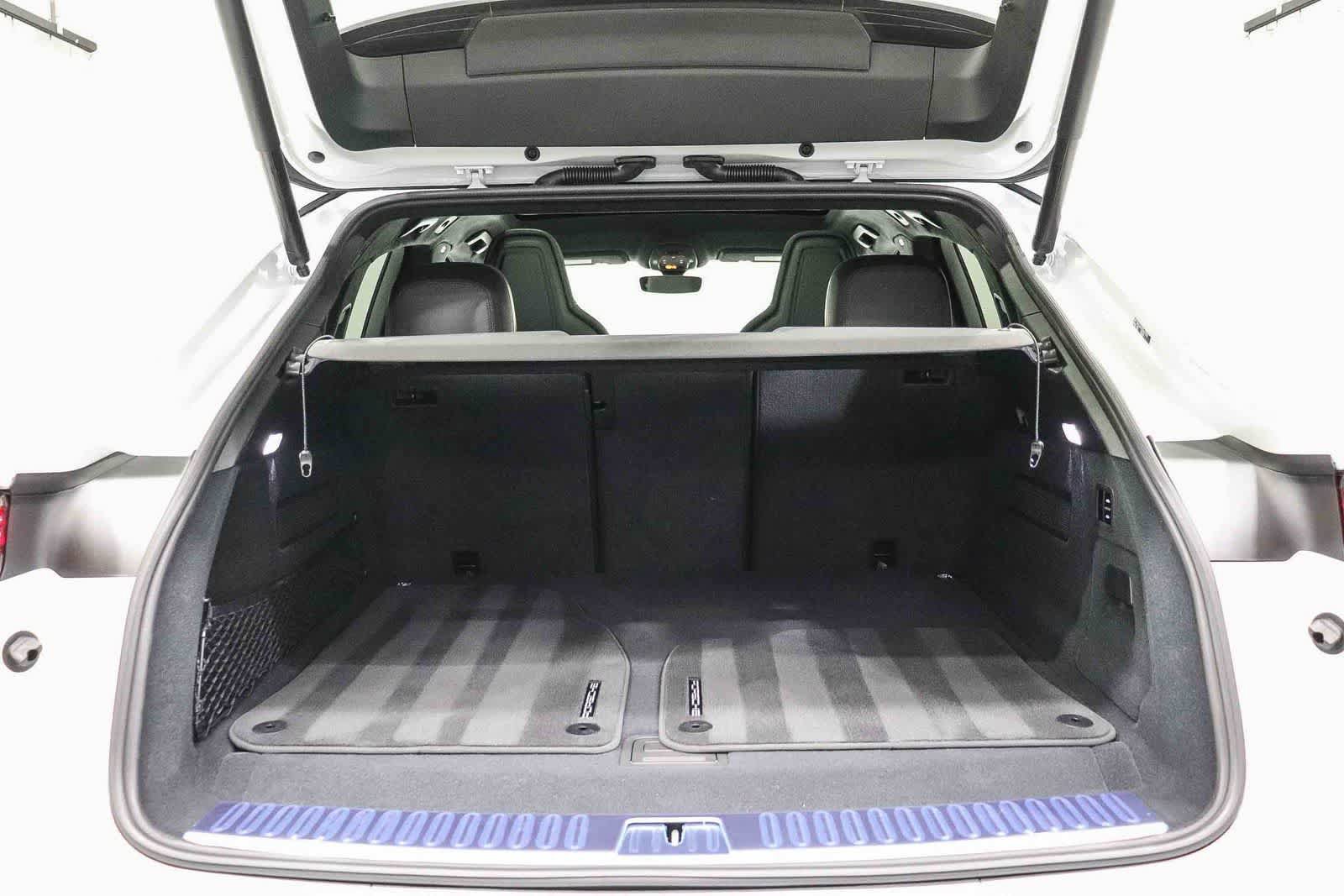 Used 2025 Porsche Cayenne Turbo AWD/4WD image 25