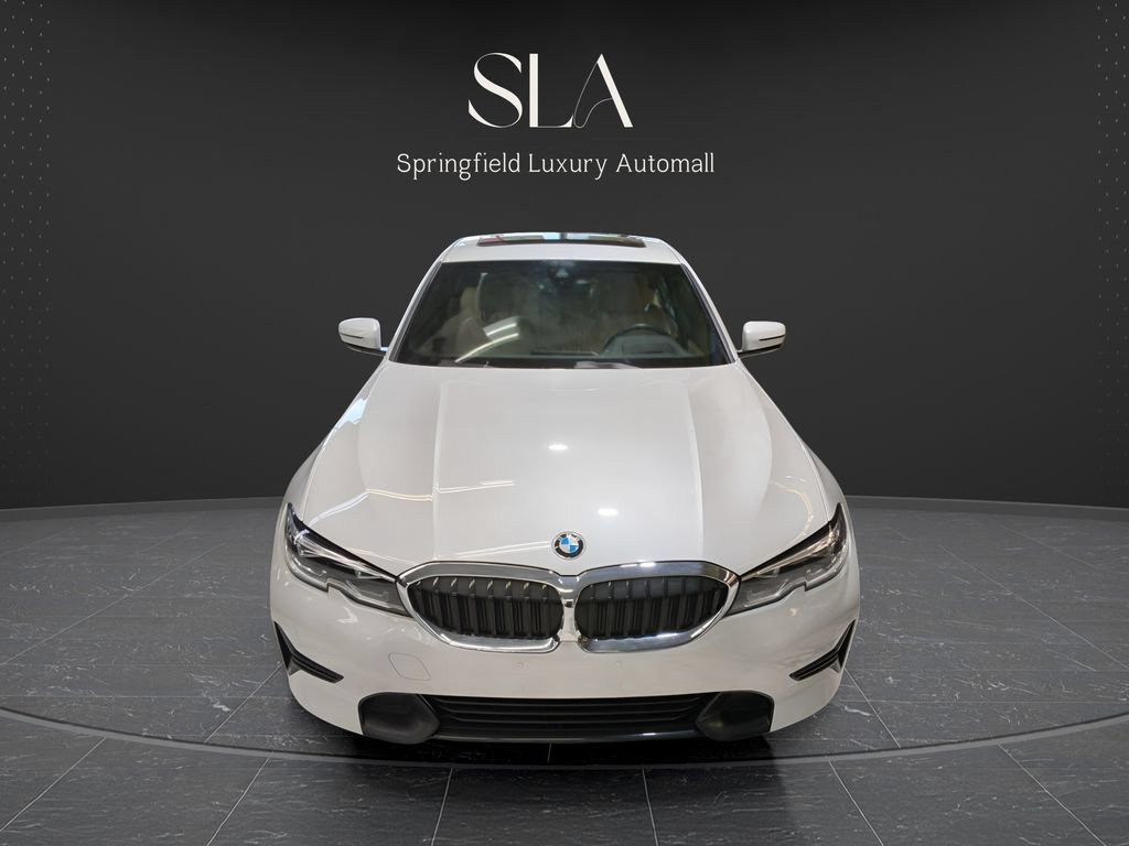 Used 2021 BMW 330e xDrive w/ Premium Package AWD/4WD image 4