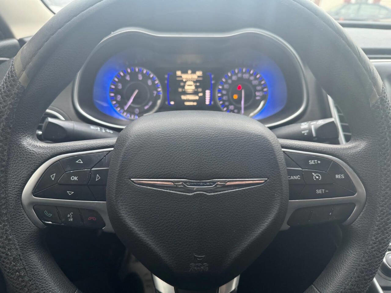 Used 2016 Chrysler 200 Limited image 15