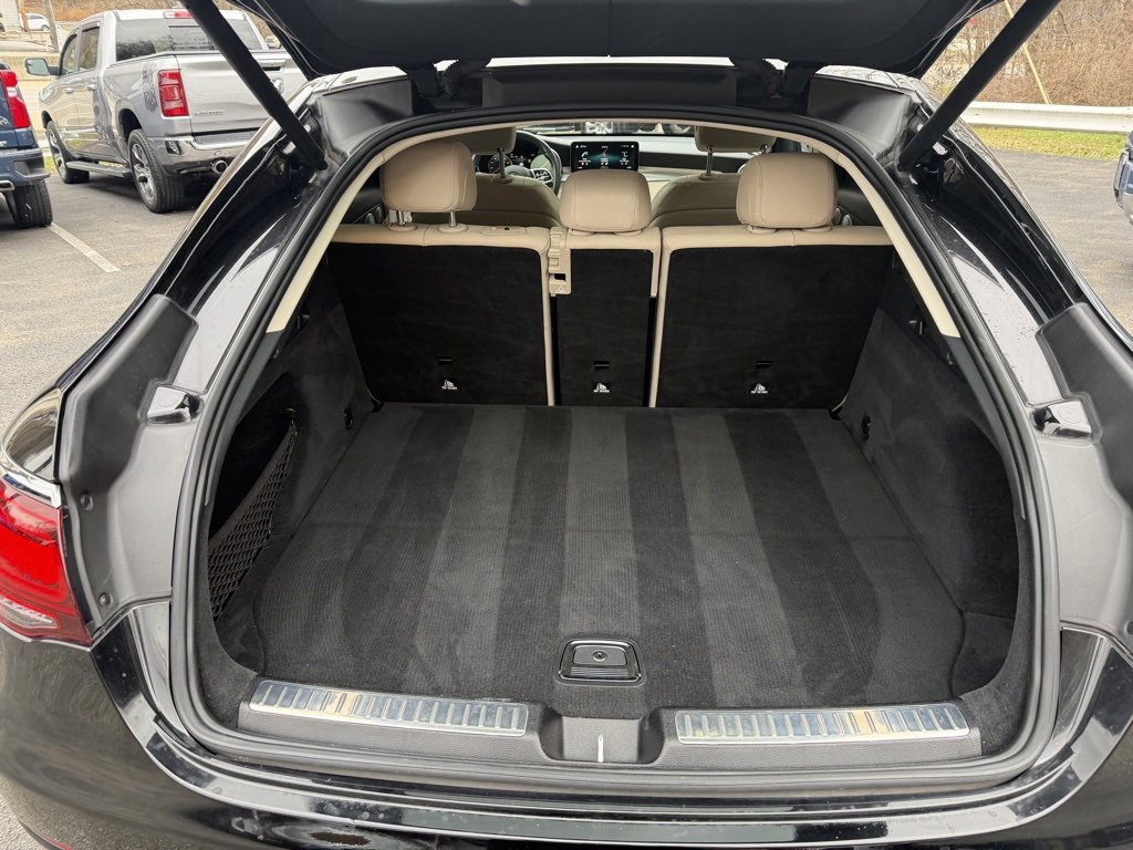 Used 2020 Mercedes-Benz GLC 300 4MATIC Coupe image 33