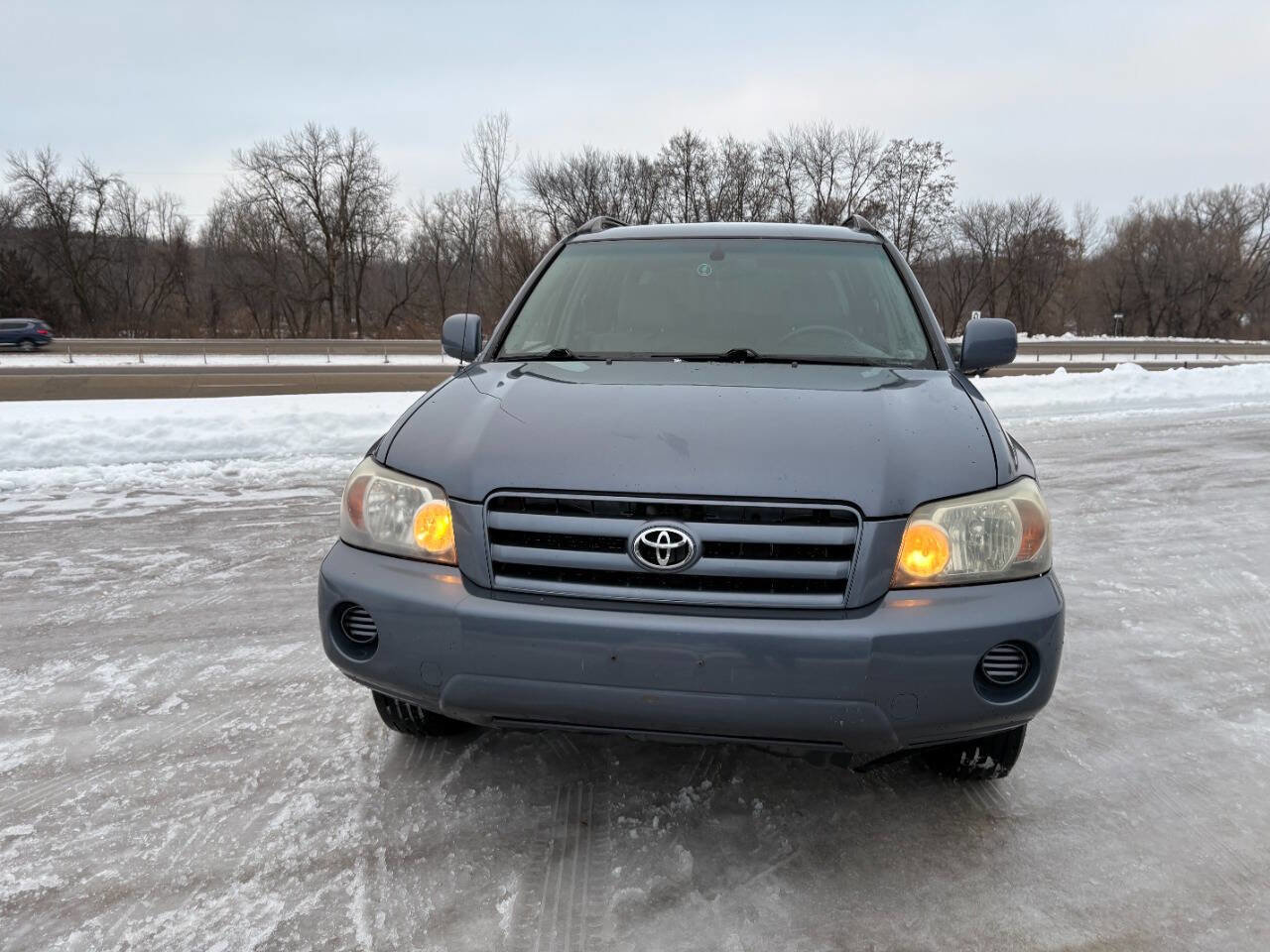 Used 2004 Toyota Highlander 2WD V6 image 2