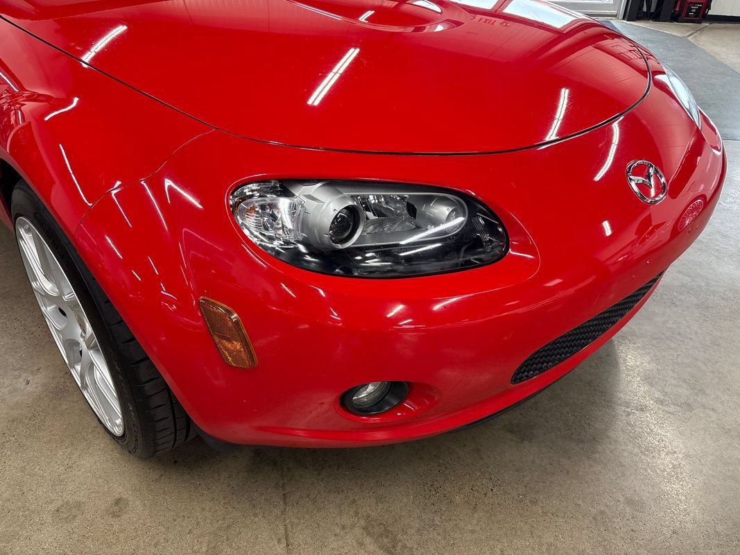 Used 2006 MAZDA MX-5 Miata Grand Touring RWD image 27
