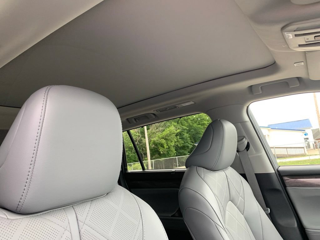 New 2026 Toyota Highlander Platinum AWD/4WD image 19