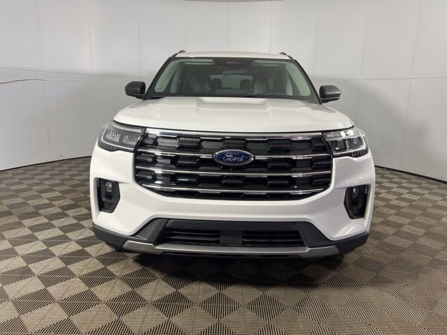 New 2026 Ford Explorer Active AWD/4WD image 2