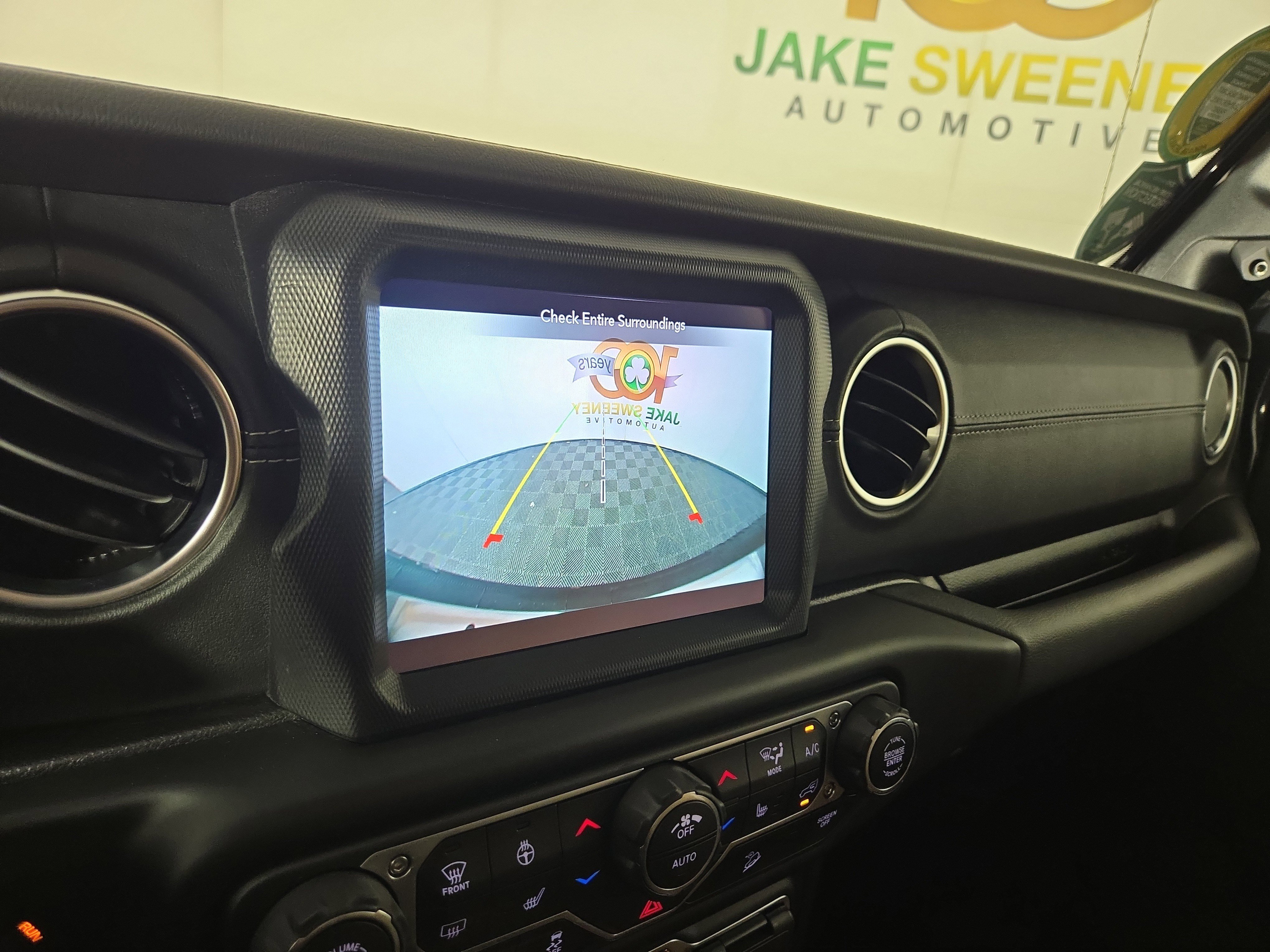 Used 2020 Jeep Wrangler Unlimited Sahara AWD/4WD image 21